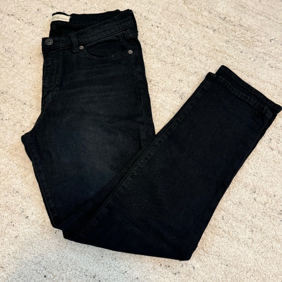 GAP Denim - GAP 1969 (GAP For Good) - Mid Rise Real Straight in Vintage Black Jeans (28S)